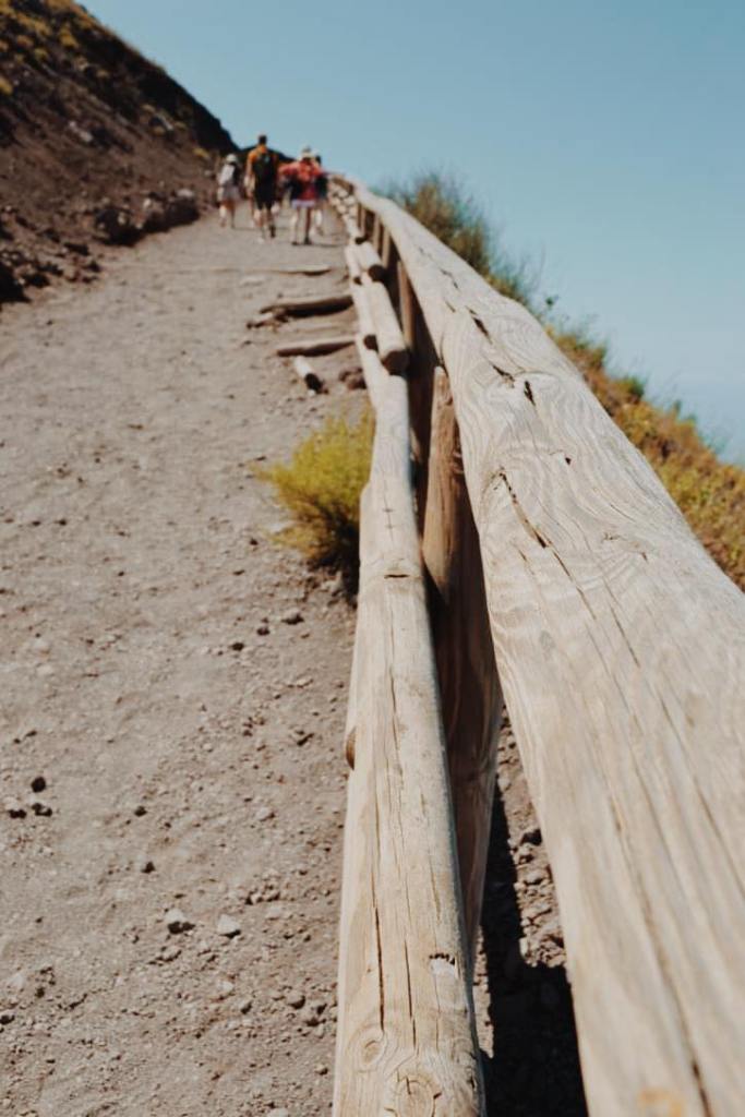 Climb the slope of Mount Vesuvius 